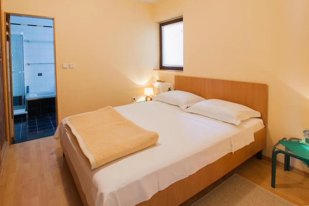Comfort and beautifull apartment ザダル